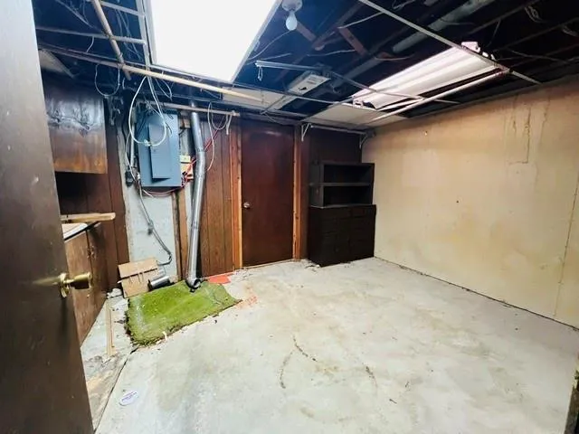 $139,900 | 318 North Cochise Drive, Independence, MO 64056