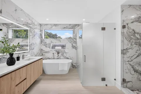$1,525,000 | 910 Southeast 13th Street, Fort Lauderdale, FL 33316