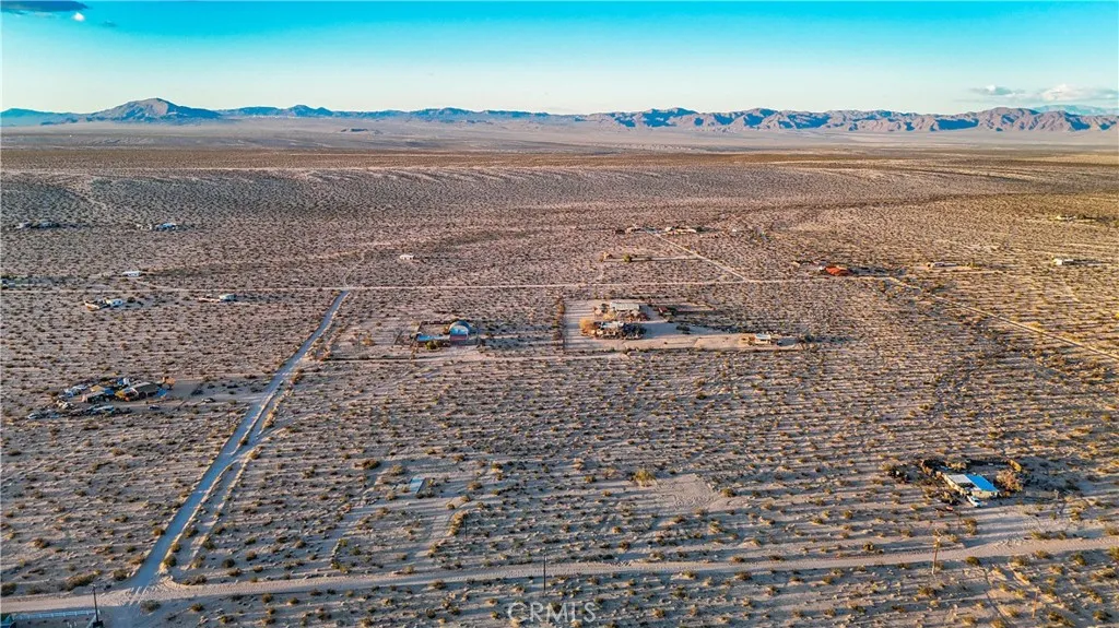 65370 Brant Cross Joshua Tree, CA 92252 - Photo 8 of 40
