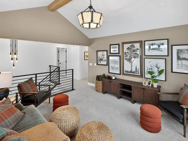 $1,183,181 | 20081 Globe Drive, Lakeville, MN 55044