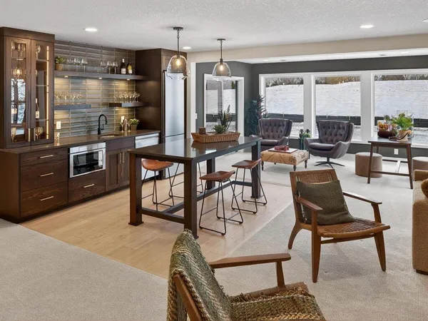 $1,183,181 | 20081 Globe Drive, Lakeville, MN 55044