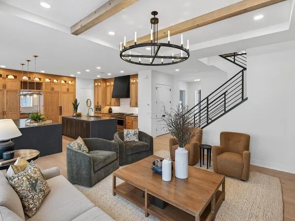 $1,183,181 | 20081 Globe Drive, Lakeville, MN 55044