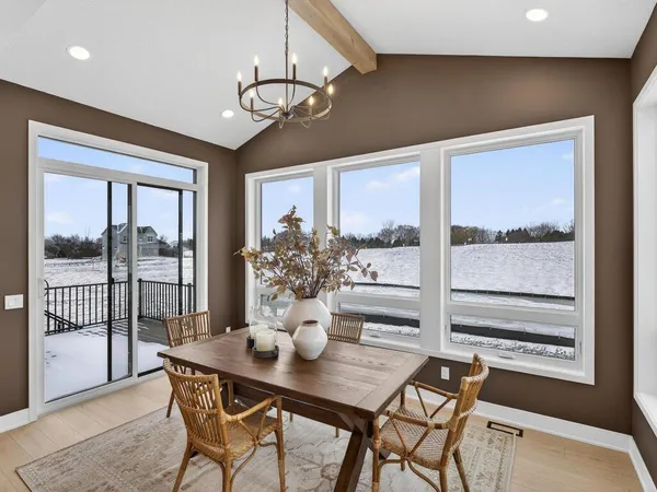 $1,183,181 | 20081 Globe Drive, Lakeville, MN 55044
