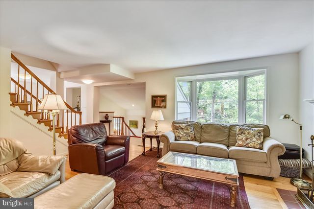 $860,000 | 6217 Park Road, McLean, VA 22101