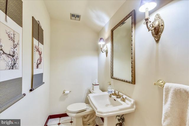 $860,000 | 6217 Park Road, McLean, VA 22101