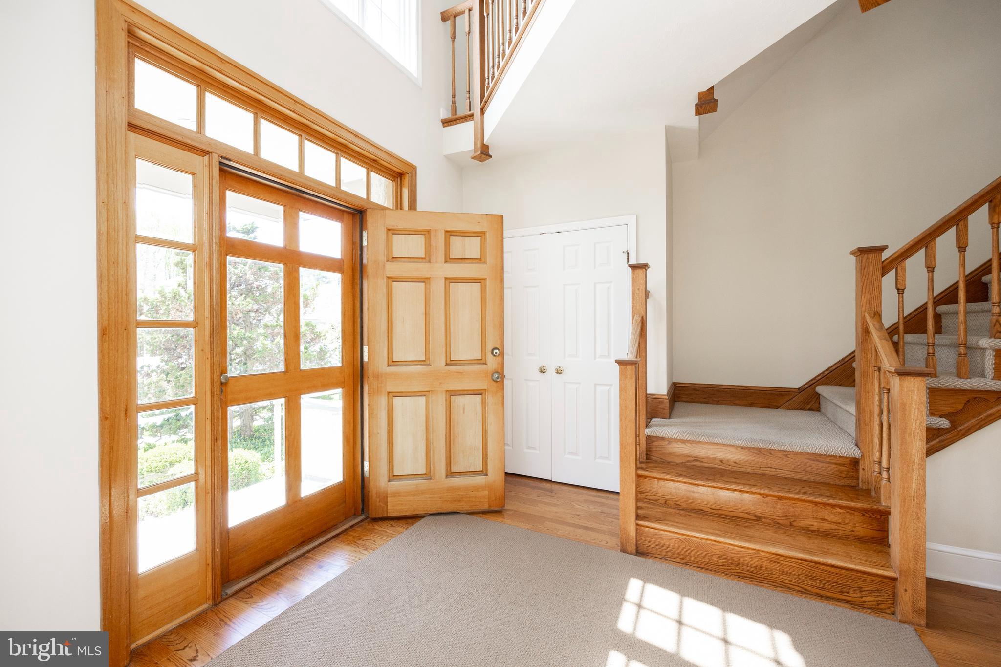 224 Cambridge Chase Exton, PA 19341 - Photo 5 of 40 Bright entry with lots of glass