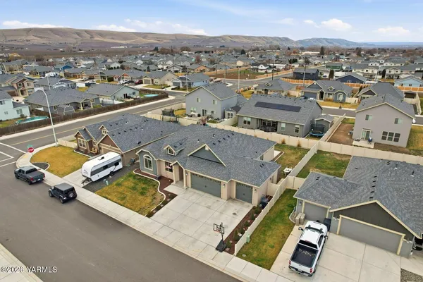 $470,000 | 104 Bravo Street, Moxee, WA 98936