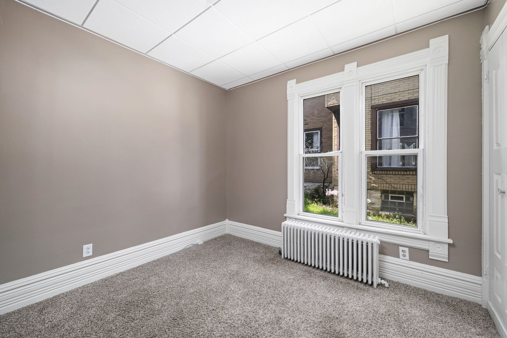 409 Bridge Street Joliet, IL 60435 - Photo 15 of 27 Gallery Image 15