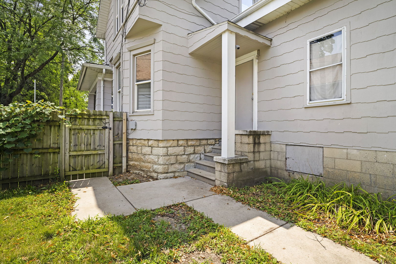 409 Bridge Street Joliet, IL 60435 - Photo 22 of 27 Gallery Image 22