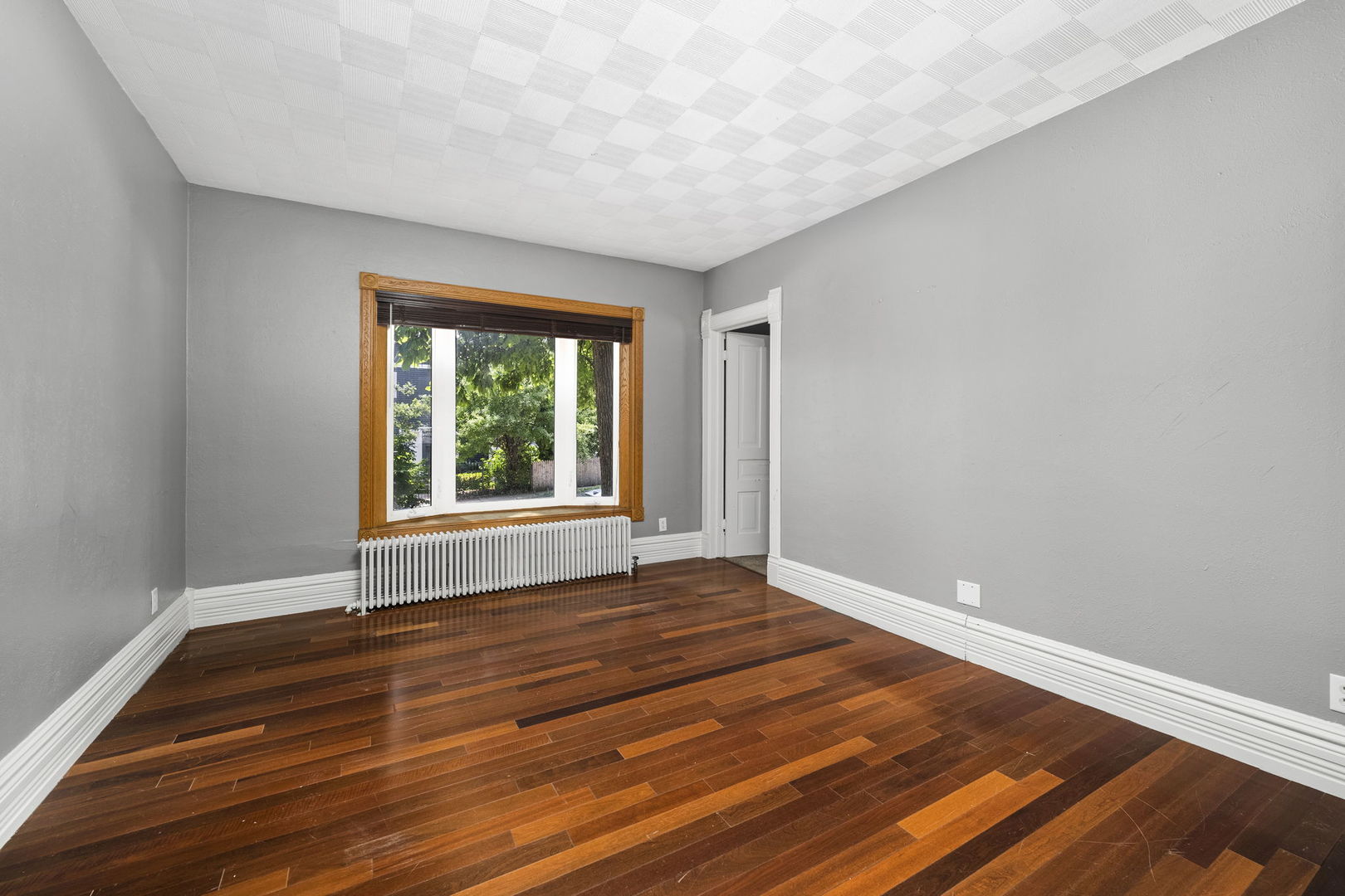 409 Bridge Street Joliet, IL 60435 - Photo 7 of 27 Gallery Image 7