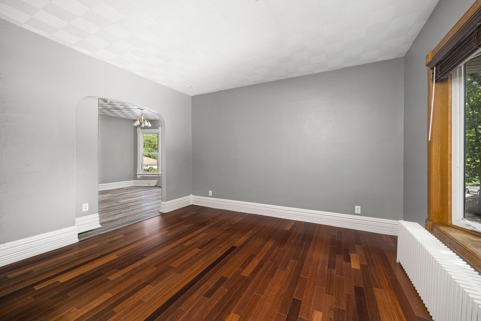 409 Bridge Street Joliet, IL 60435 - Photo 8 of 27 Gallery Image 8