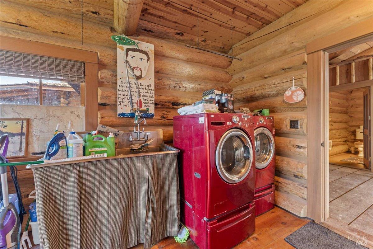 3034 State Line Road Klamath Falls, CA 97603 - Photo 25 of 42 a view of storage and utility room