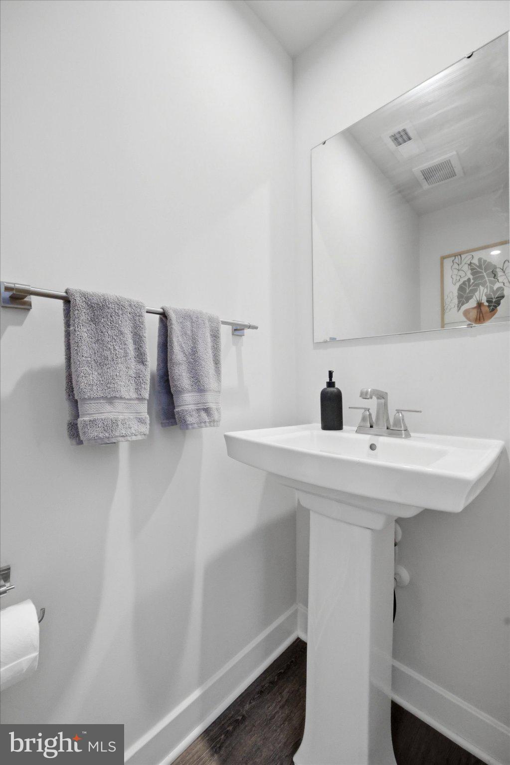 17 Sage Way Mount Mount Laurel, NJ 08054 - Photo 4 of 24 Sleek and modern powder room design.