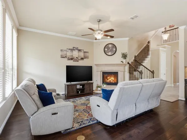 $595,000 | 800 River Oak Avenue, Euless, TX 76039