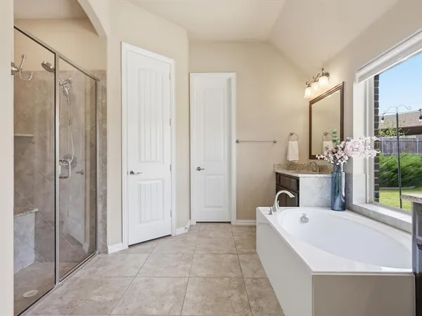 $595,000 | 800 River Oak Avenue, Euless, TX 76039