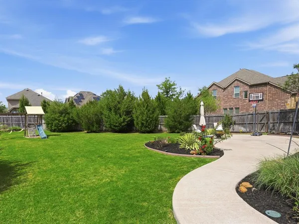 $595,000 | 800 River Oak Avenue, Euless, TX 76039