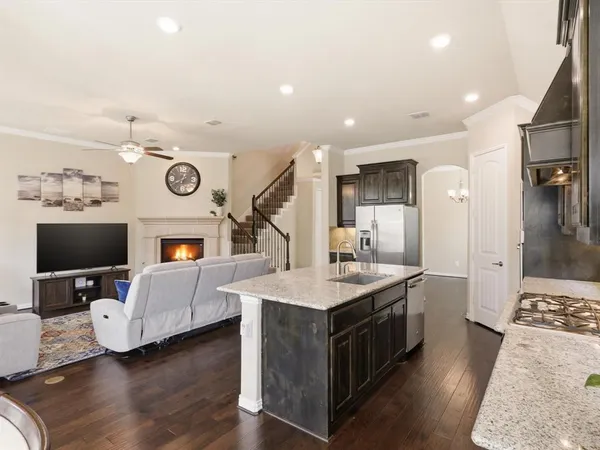 $595,000 | 800 River Oak Avenue, Euless, TX 76039