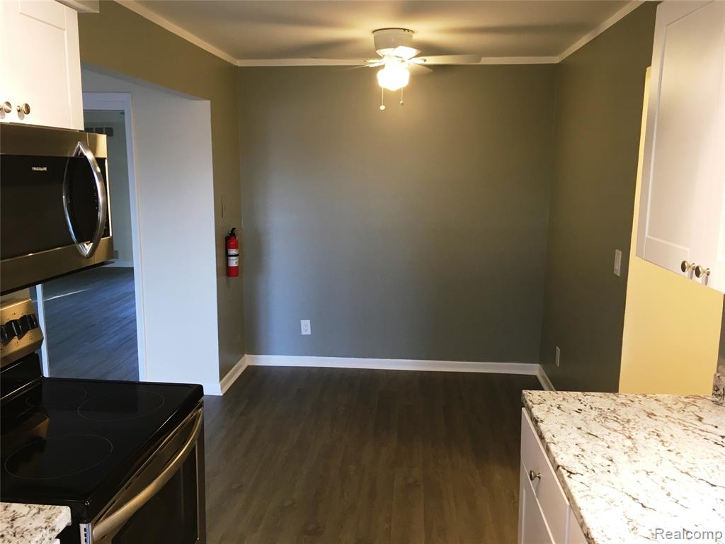 256 East 13 Mile Road Madison Heights, MI 48071 - Photo 2 of 11