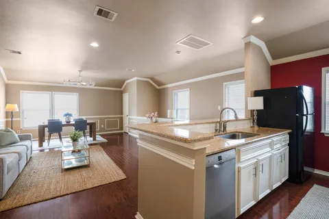 $315,000 | 3209 Chenevert Street, Houston, TX 77004
