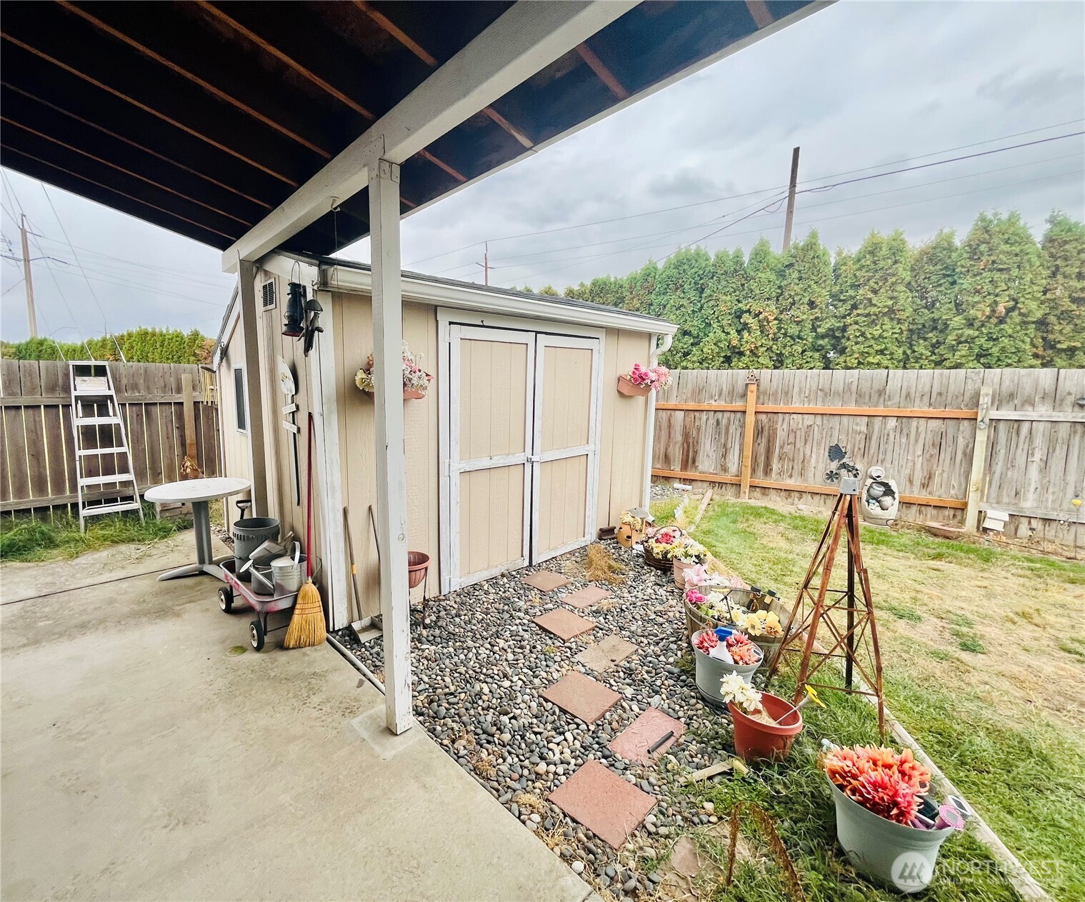 840 Northeast Karol Loop Walla Walla, WA 99362 - Photo 15 of 17 a view of a porch