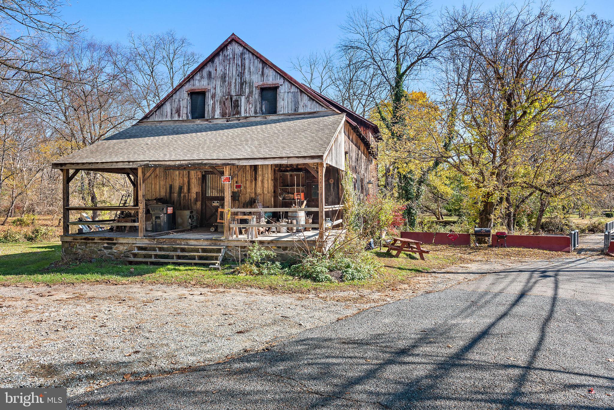 a view of house and outdoor space