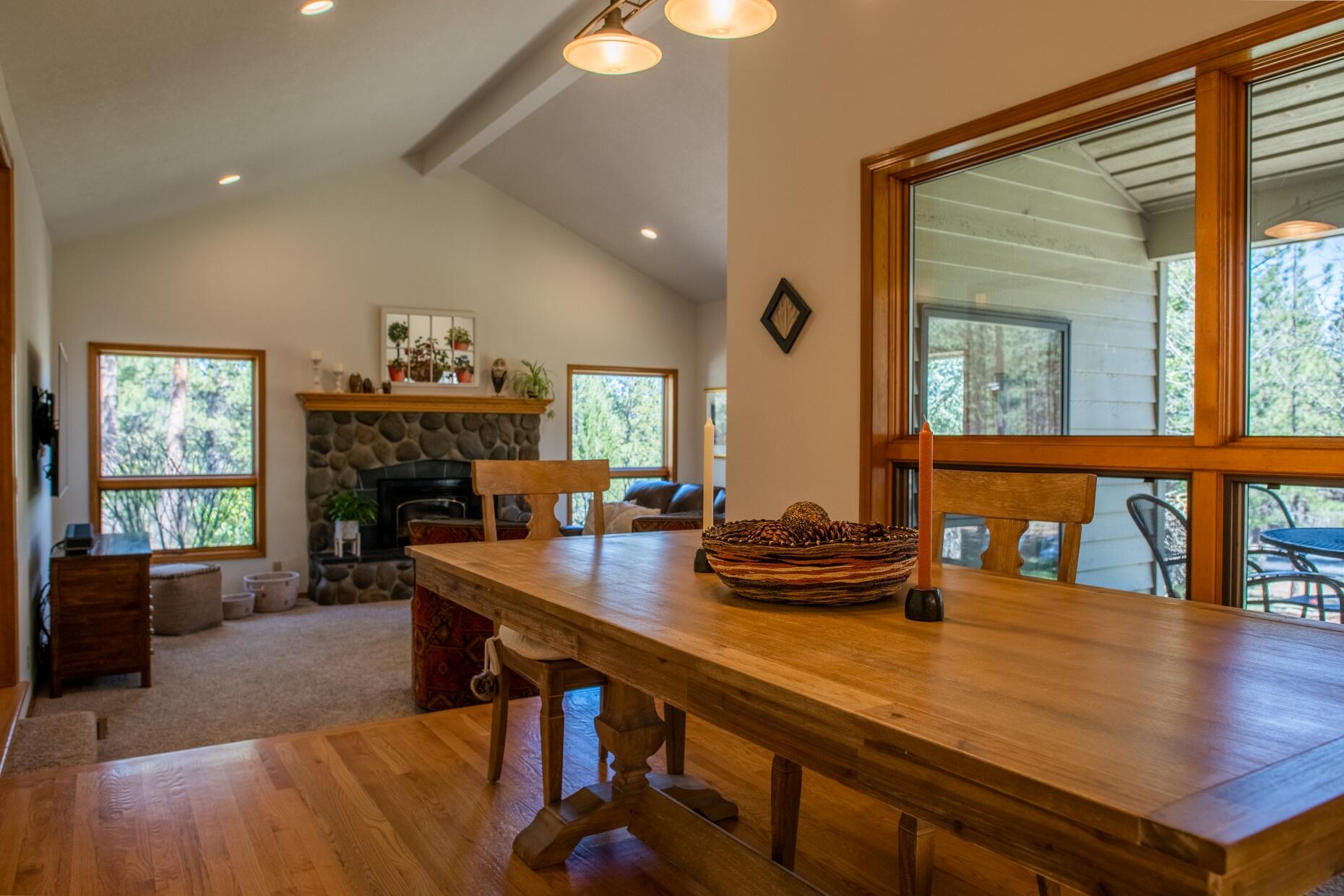60216 East Ridgeview Drive Bend, OR 97702 - Photo 9 of 53 batch_06Dining roomRidgeview-3