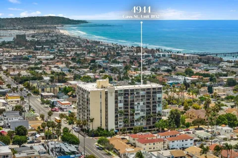 $945,000 | 4944 Cass Street, Unit 1102, San Diego, CA 92109