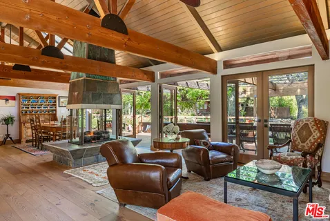 $3,749,000 | 1064 Meadows End Drive, Calabasas, CA 91302