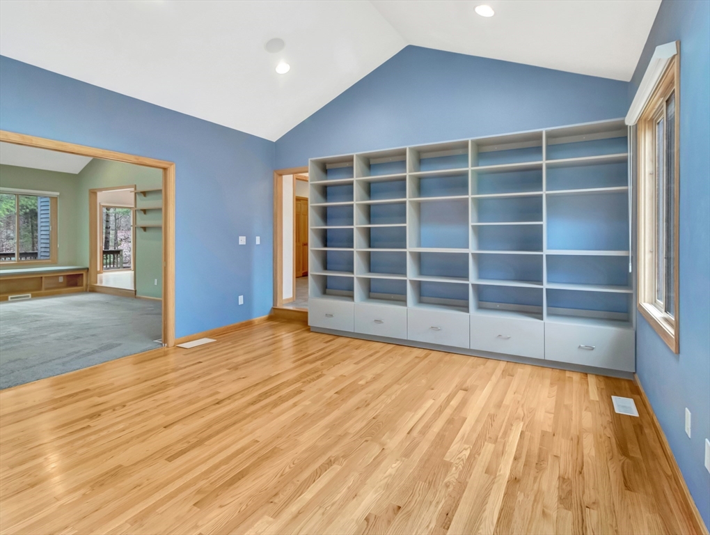 113 Chestnut Street Easton, MA 02356 - Photo 11 of 32