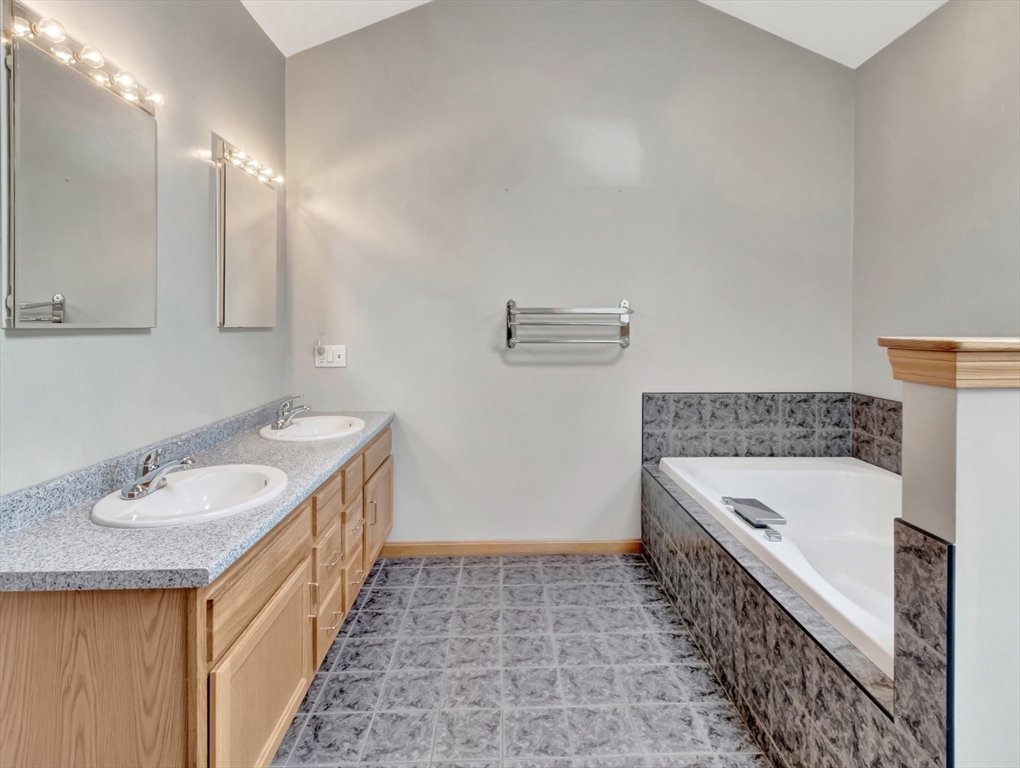 113 Chestnut Street Easton, MA 02356 - Photo 25 of 32