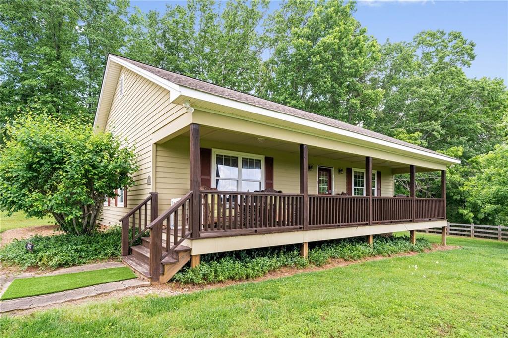 1447 Travis Smith Road Clarkesville, GA 30523 - Photo 5 of 73