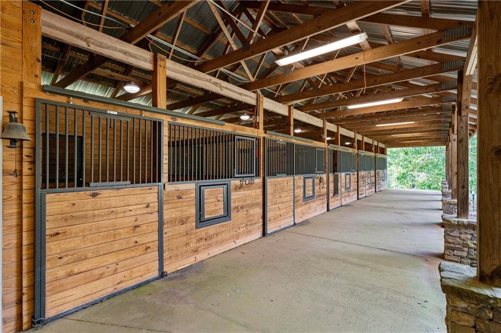 1447 Travis Smith Road Clarkesville, GA 30523 - Photo 8 of 73