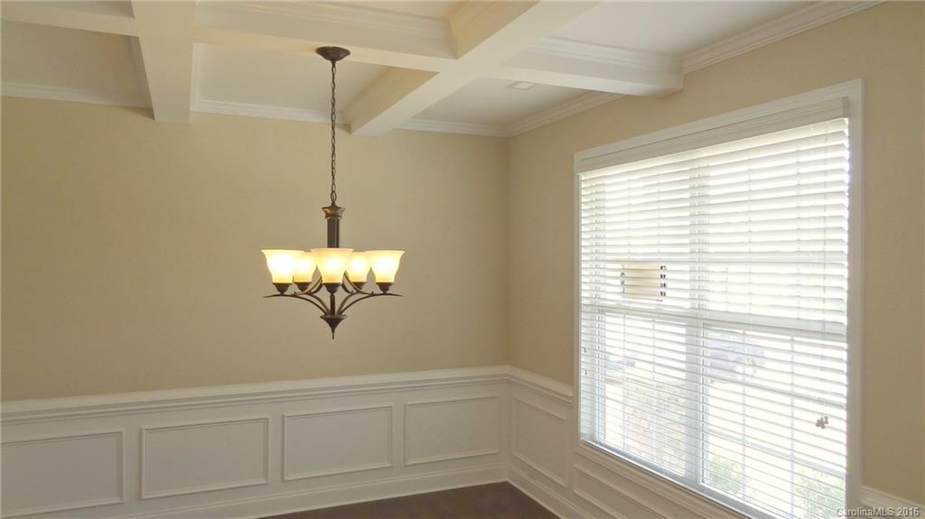 9119 Inverness Bay Road Charlotte, NC 28278 - Photo 2 of 24 Gallery Image 2