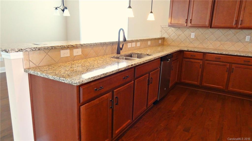 9119 Inverness Bay Road Charlotte, NC 28278 - Photo 8 of 24 Gallery Image 8