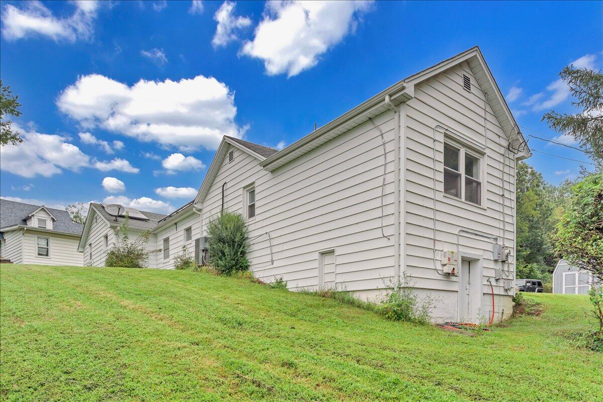 234 Raleigh Avenue Vinton, VA 24179 - Photo 37 of 47 43-MIB09541