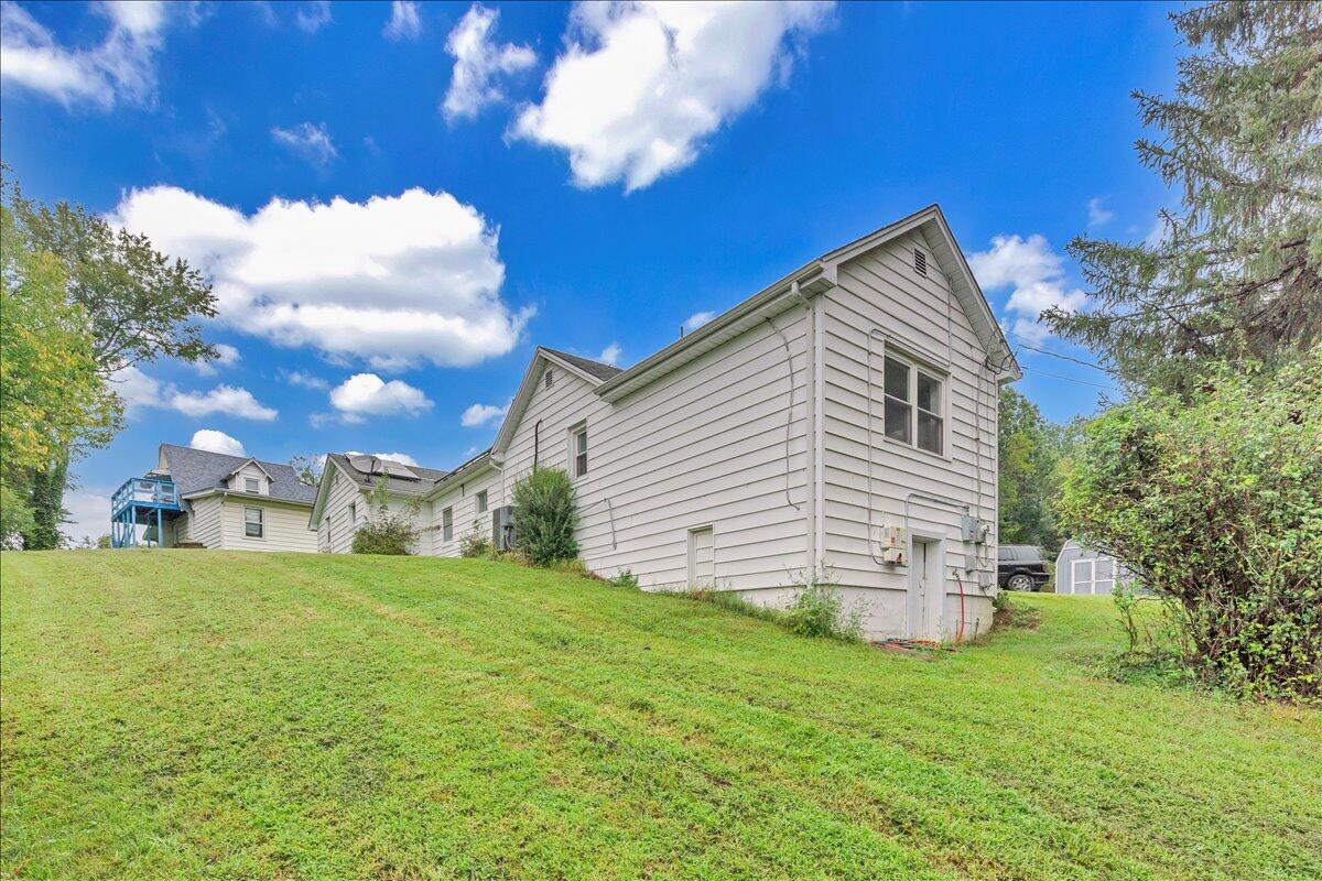 234 Raleigh Avenue Vinton, VA 24179 - Photo 39 of 47 45-MIB09547