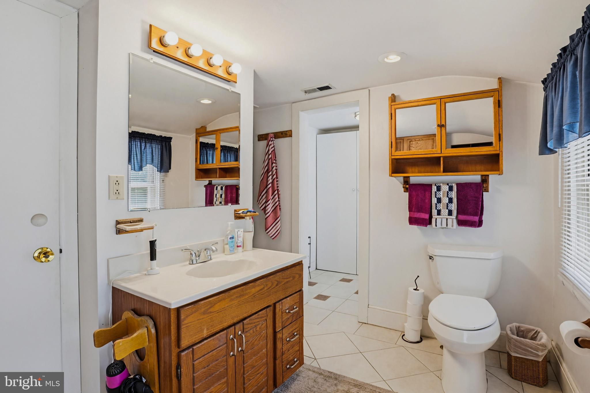 5123 Chalk Point Road West River, MD 20778 - Photo 29 of 42 Upper level bathroom