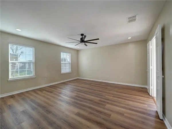 $2,250 | 2422 Songbird Lane, Corpus Christi, TX 78414