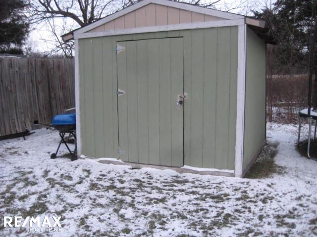 406 North Lester Street Capac, MI 48014 - Photo 6 of 25 50032530-5.JPG