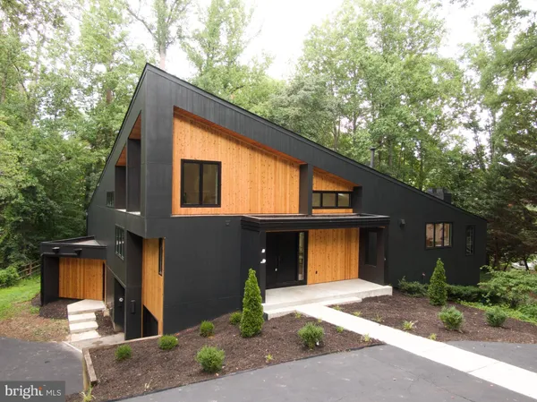 $1,999,999 | 11582 Greenwich Point Road, Reston, VA 20194