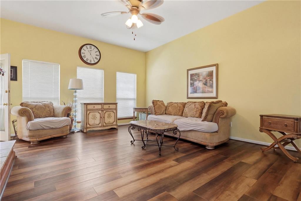 220 Southwest Seaside Sparrow Street Lee's Summit, MO 64082 - Photo 7 of 21