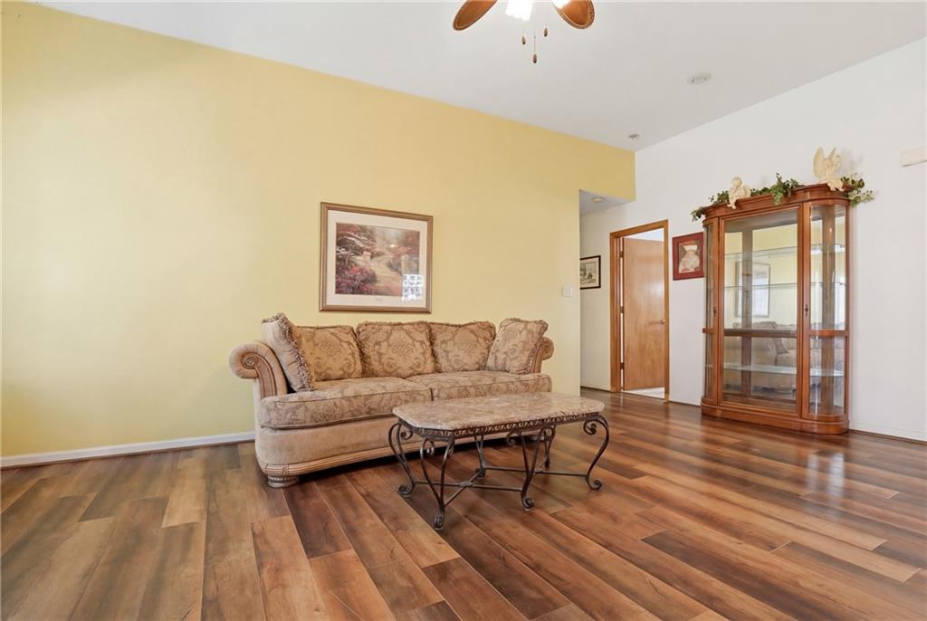 220 Southwest Seaside Sparrow Street Lee's Summit, MO 64082 - Photo 9 of 21