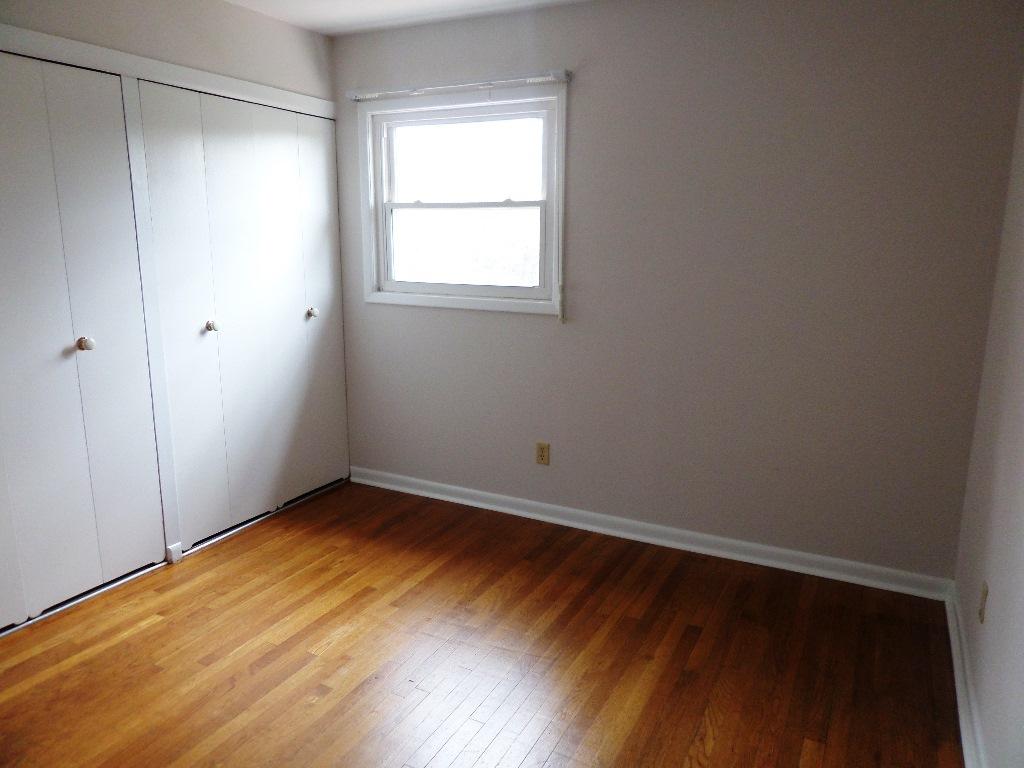515 Robertsville Road Oak Ridge, TN 37830 - Photo 15 of 31 Second Bedroom