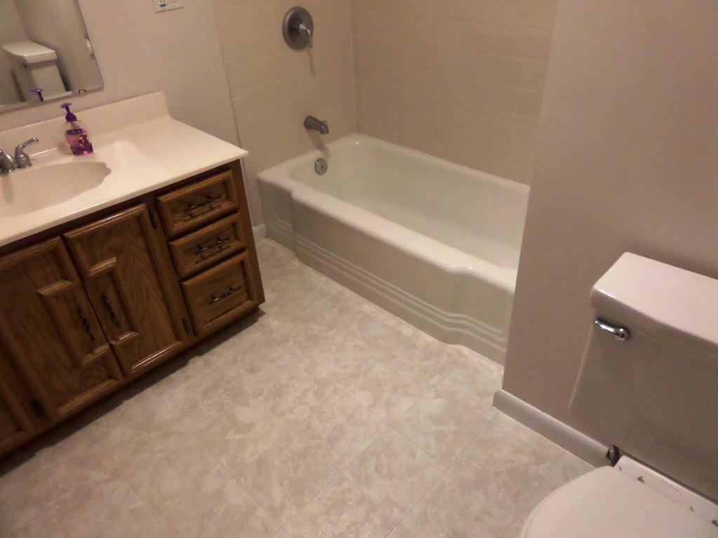 515 Robertsville Road Oak Ridge, TN 37830 - Photo 16 of 31 Hall Bath