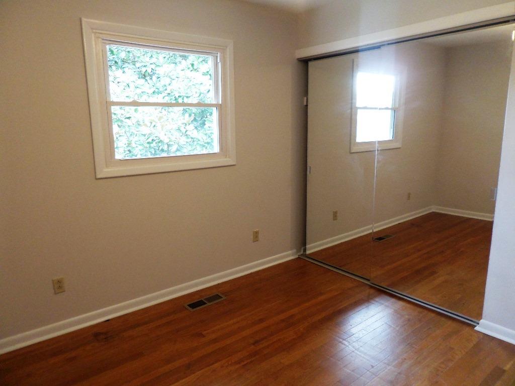 515 Robertsville Road Oak Ridge, TN 37830 - Photo 17 of 31 Third Bedroom