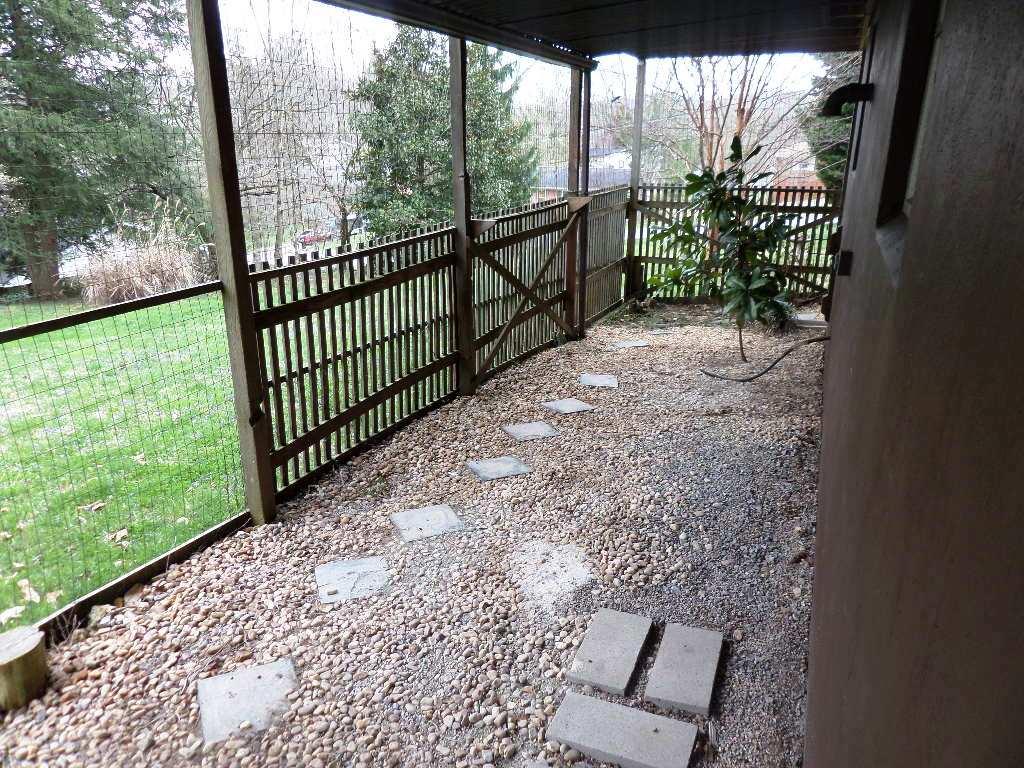 515 Robertsville Road Oak Ridge, TN 37830 - Photo 25 of 31 Courtyard
