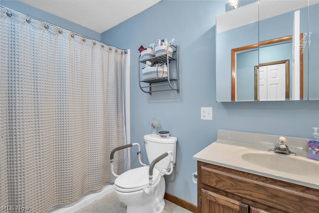 3953 Manchester Road Perry, OH 44081 - Photo 34 of 35