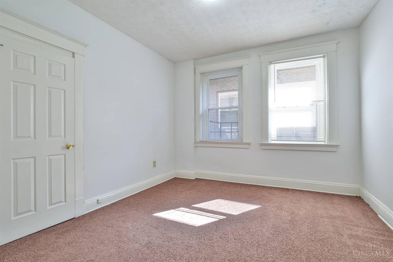 3735 Reading Road Cincinnati, OH 45229 - Photo 20 of 27 Gallery Image 20