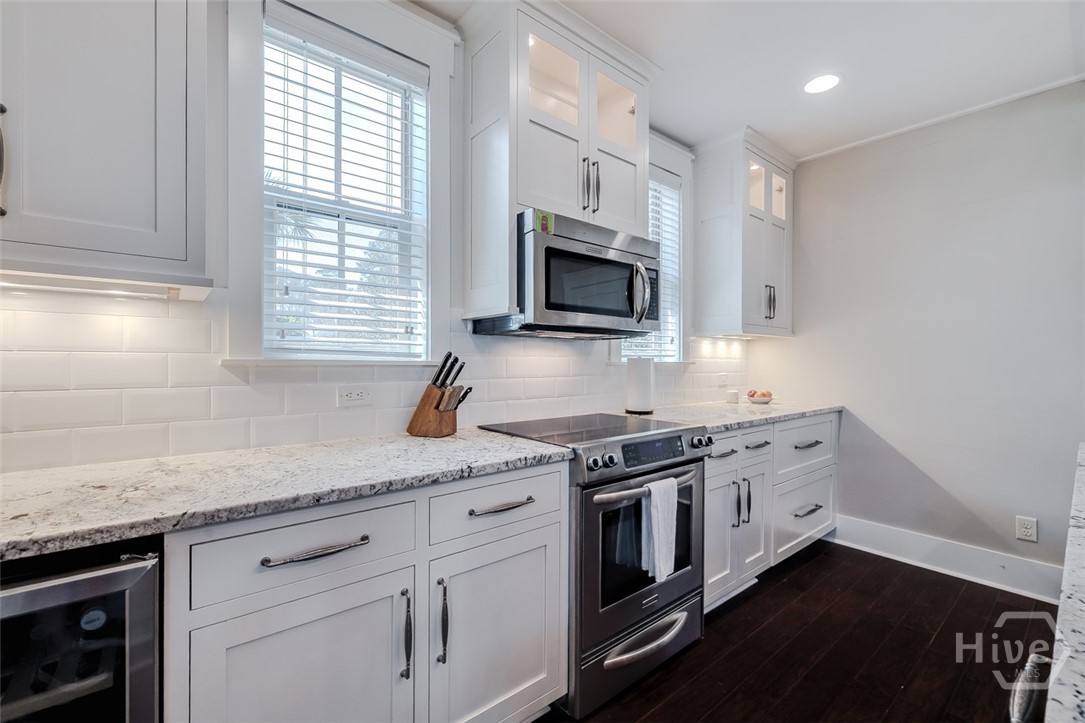 36 Oldfield Village Road Bluffton, SC 29909 - Photo 52 of 74 Cottage kitchen has all appliances needed