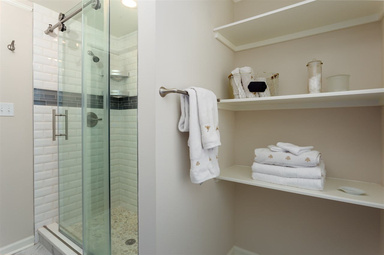 302 Brooks Avenue Raleigh, NC 27607 - Photo 15 of 21 Photo 16